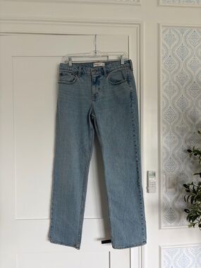 Abercrombie & Fitch Classic Light Blue 90s Straight Mid Rise